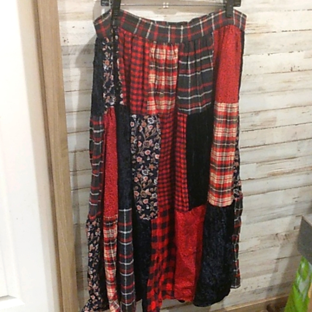 St Johns Bay women's patchwork style skirt.  Box 330